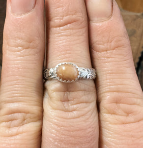 Mother of Pearl Ring - Size 8