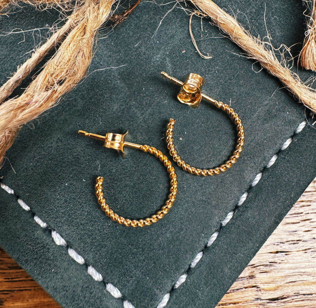 Dainty Gold Rope Hoops