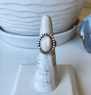 Mother of Pearl Ring - Size 5